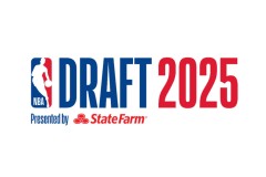 洛杉矶湖人队瞄准顶级自由中锋，力图新赛季翻身夺冠