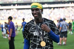 西甲焦点战：巴塞罗那主场力克巴伦西亚